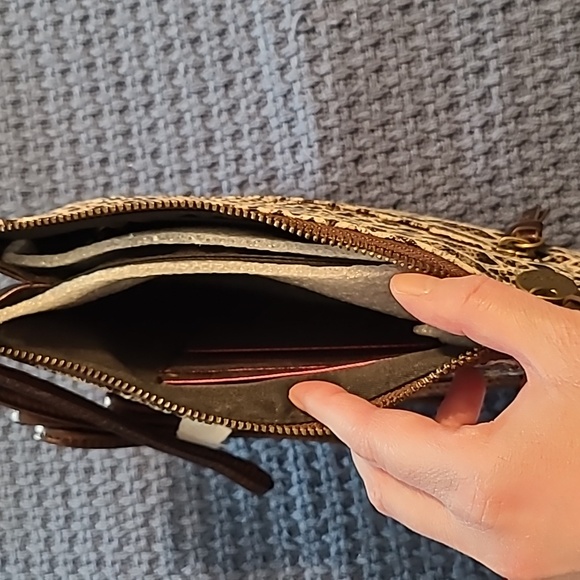 Crossbody bag bnwt - Picture 3 of 4